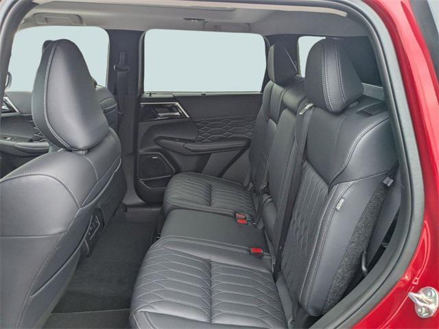 new 2025 Mitsubishi Outlander car, priced at $34,227