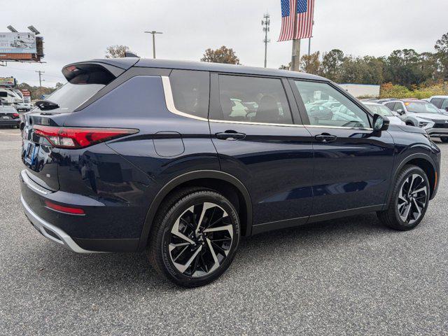 new 2024 Mitsubishi Outlander car, priced at $29,615