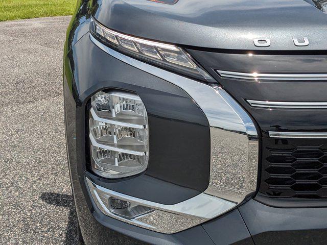 new 2025 Mitsubishi Outlander car, priced at $34,190