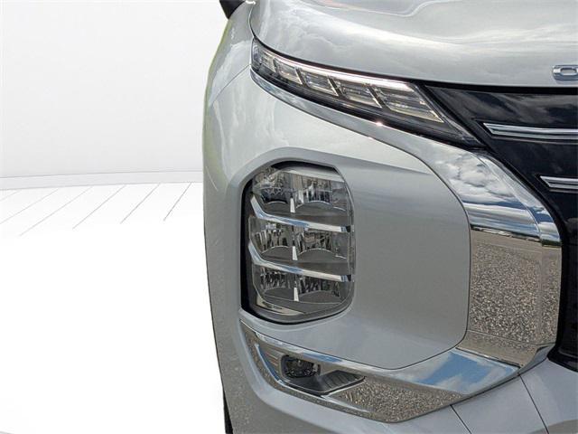 new 2025 Mitsubishi Outlander car, priced at $37,060