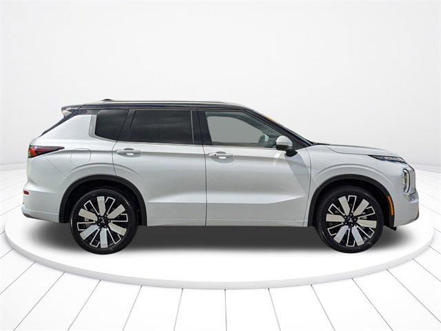 new 2025 Mitsubishi Outlander car, priced at $35,252