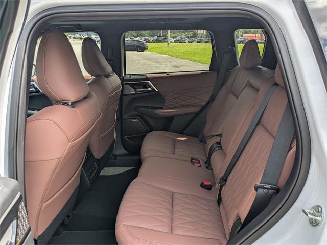 new 2025 Mitsubishi Outlander car, priced at $35,252