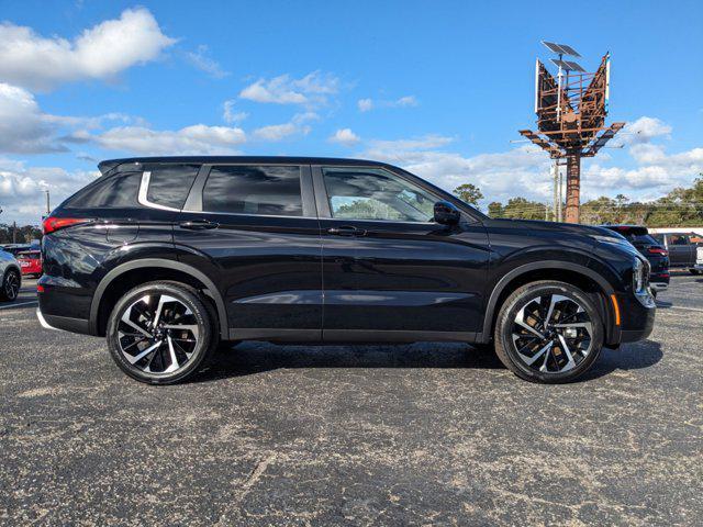 new 2024 Mitsubishi Outlander car, priced at $30,210