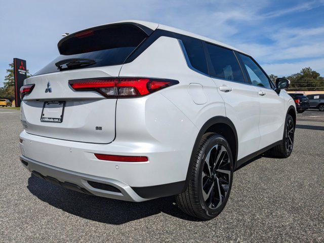 new 2024 Mitsubishi Outlander car, priced at $30,905