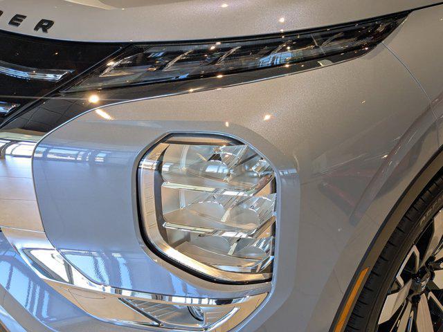 new 2025 Mitsubishi Outlander car, priced at $42,365
