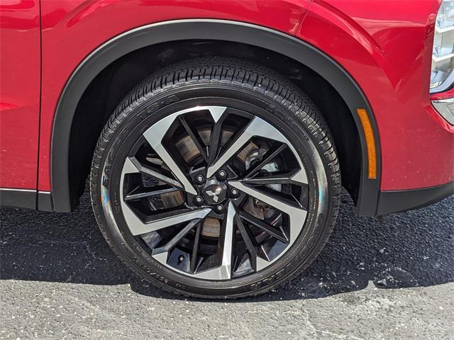 used 2024 Mitsubishi Outlander car, priced at $22,000