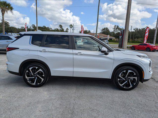 new 2024 Mitsubishi Outlander car, priced at $30,885