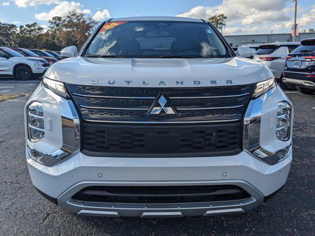 new 2024 Mitsubishi Outlander car, priced at $30,210