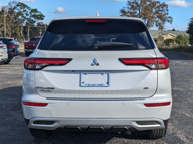 new 2024 Mitsubishi Outlander car, priced at $30,210