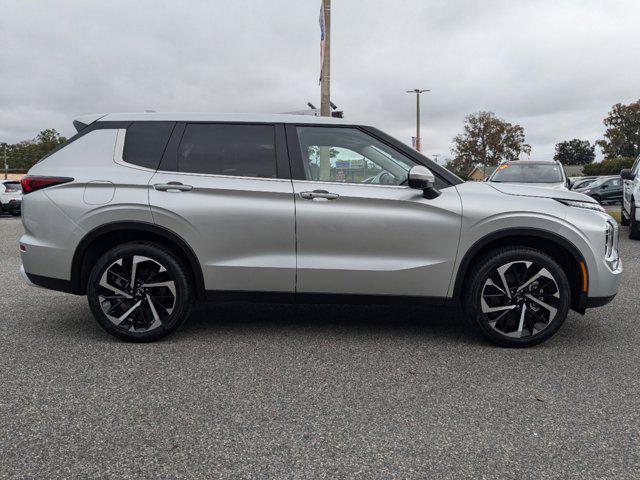 new 2024 Mitsubishi Outlander car, priced at $29,615