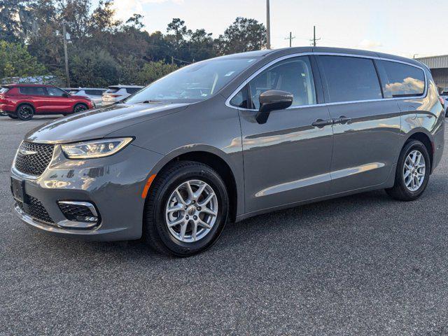 used 2023 Chrysler Pacifica car, priced at $20,920