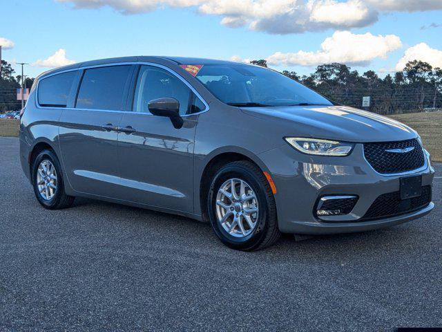 used 2023 Chrysler Pacifica car, priced at $20,920