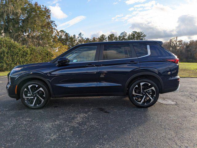 new 2024 Mitsubishi Outlander car, priced at $29,810