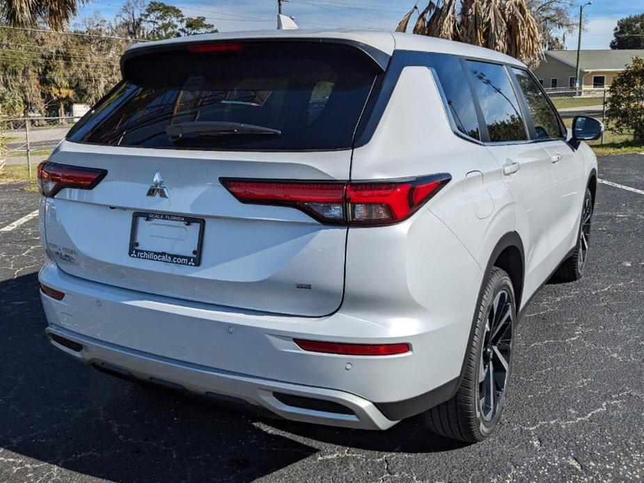 new 2024 Mitsubishi Outlander car, priced at $26,355