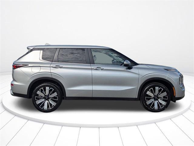 new 2025 Mitsubishi Outlander car, priced at $29,520