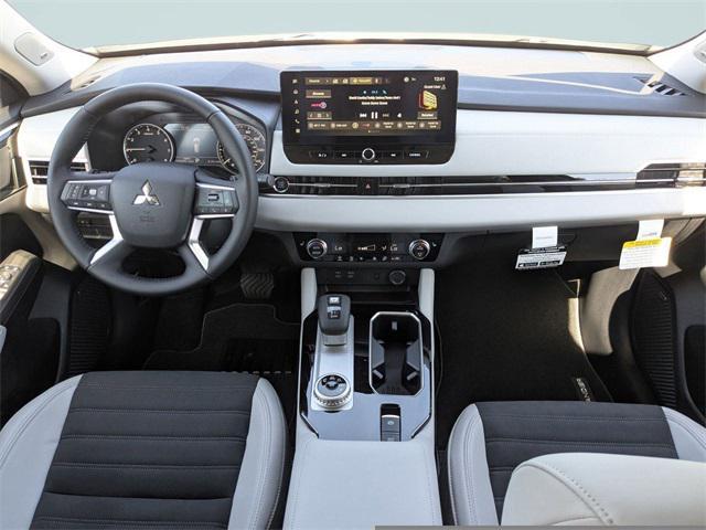 new 2025 Mitsubishi Outlander car, priced at $30,299