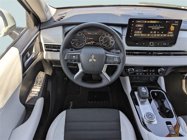 new 2025 Mitsubishi Outlander car, priced at $30,299