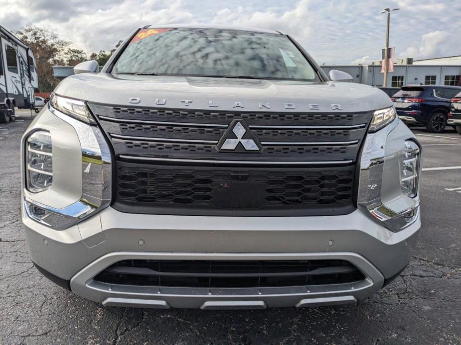 new 2024 Mitsubishi Outlander car, priced at $25,760