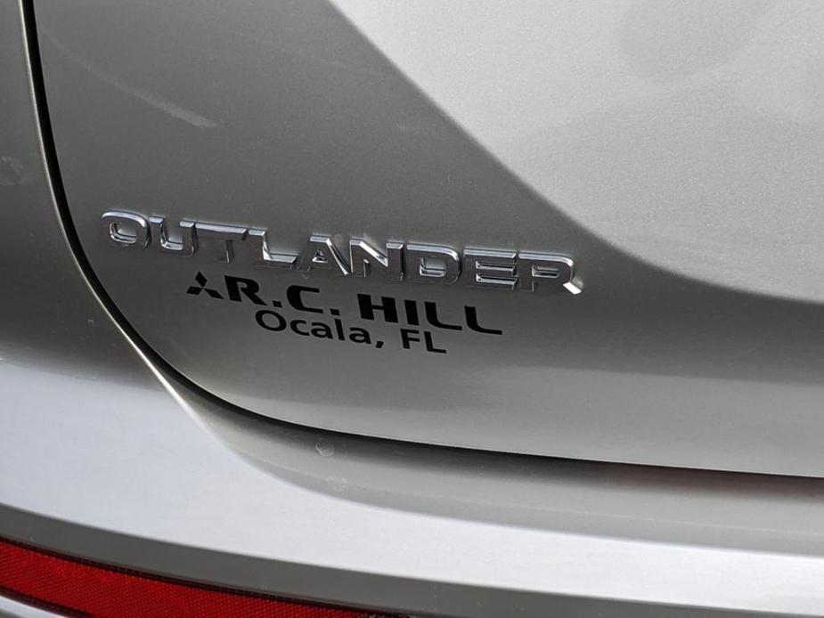 new 2024 Mitsubishi Outlander car, priced at $25,760