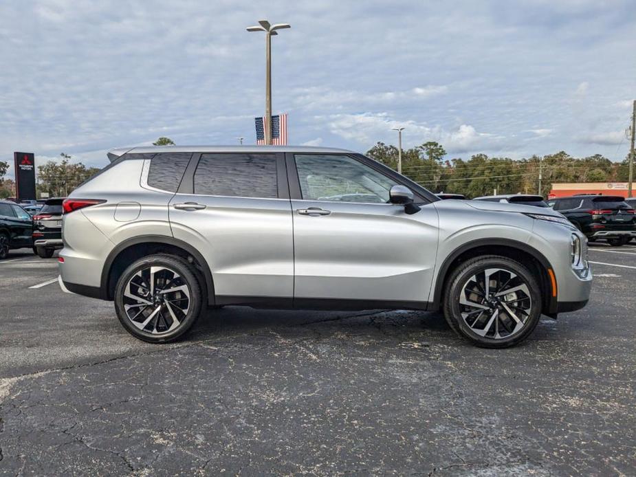 new 2024 Mitsubishi Outlander car, priced at $25,760