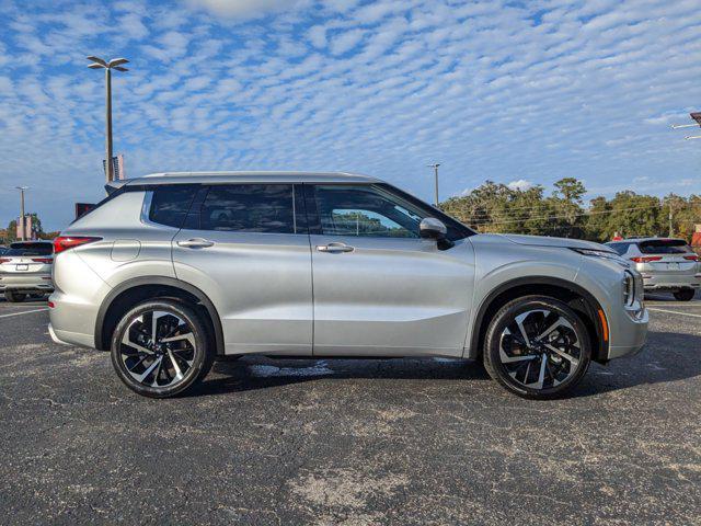 new 2024 Mitsubishi Outlander car, priced at $32,010