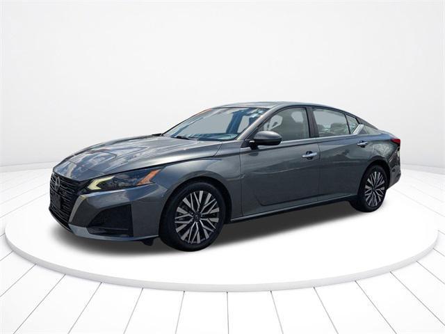 used 2023 Nissan Altima car, priced at $18,000