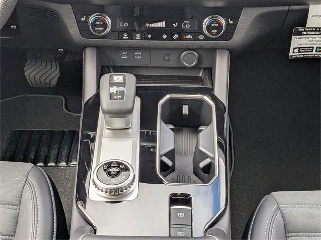 new 2025 Mitsubishi Outlander car, priced at $30,996