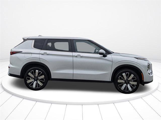 new 2025 Mitsubishi Outlander car, priced at $31,701