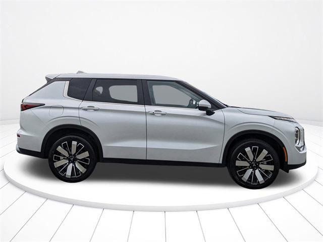 new 2025 Mitsubishi Outlander car, priced at $32,340