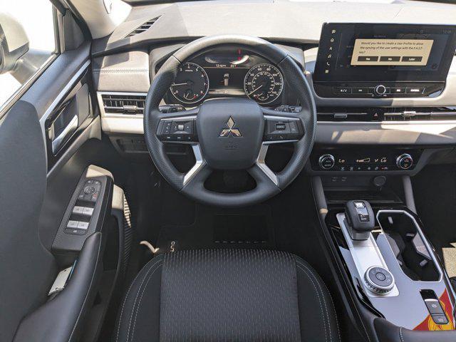 new 2025 Mitsubishi Outlander car, priced at $28,120