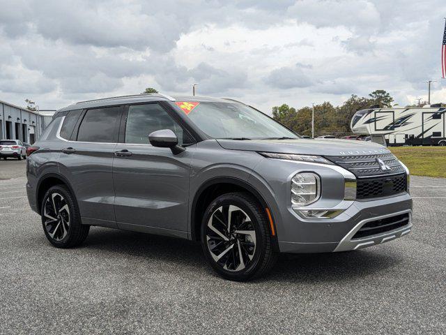 new 2024 Mitsubishi Outlander car, priced at $30,780