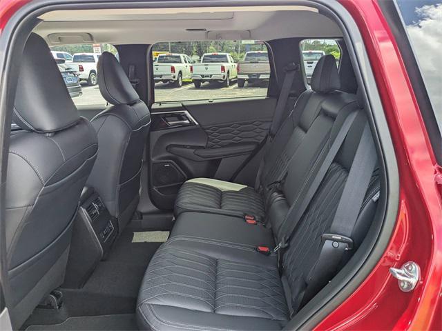 new 2025 Mitsubishi Outlander car, priced at $35,176