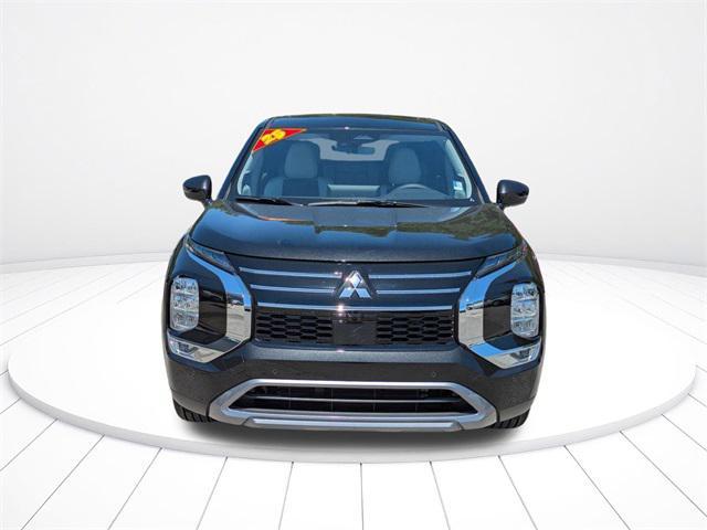 new 2025 Mitsubishi Outlander car, priced at $32,325