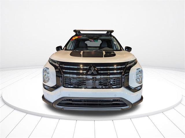 new 2025 Mitsubishi Outlander car, priced at $41,065
