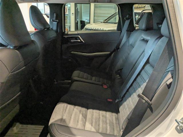 new 2025 Mitsubishi Outlander car, priced at $41,065