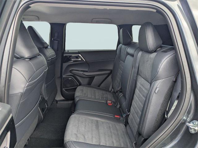 new 2025 Mitsubishi Outlander car, priced at $29,721