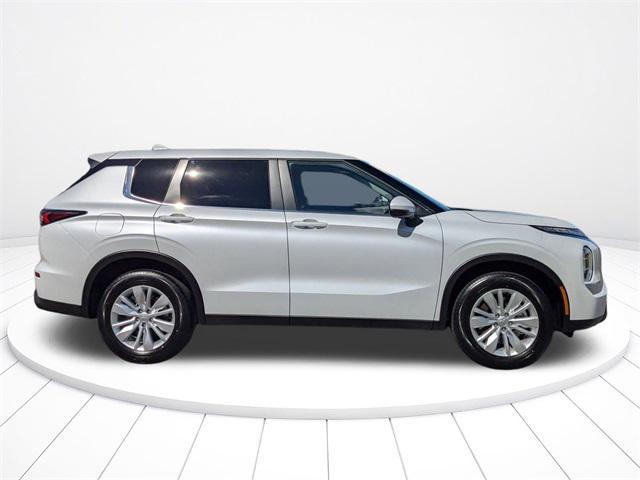 new 2025 Mitsubishi Outlander car, priced at $27,343