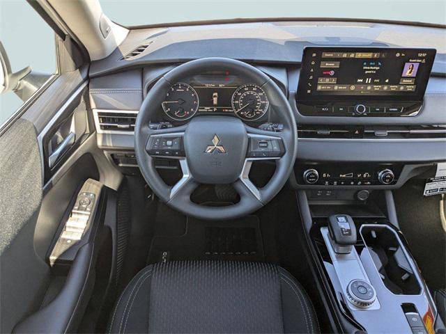 new 2025 Mitsubishi Outlander car, priced at $27,343