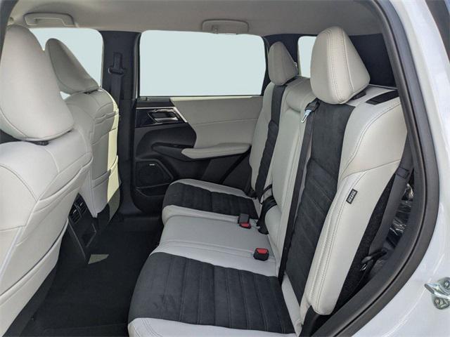 new 2025 Mitsubishi Outlander car, priced at $30,209