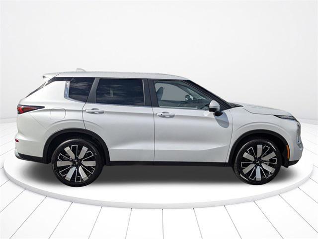 new 2025 Mitsubishi Outlander car, priced at $30,209
