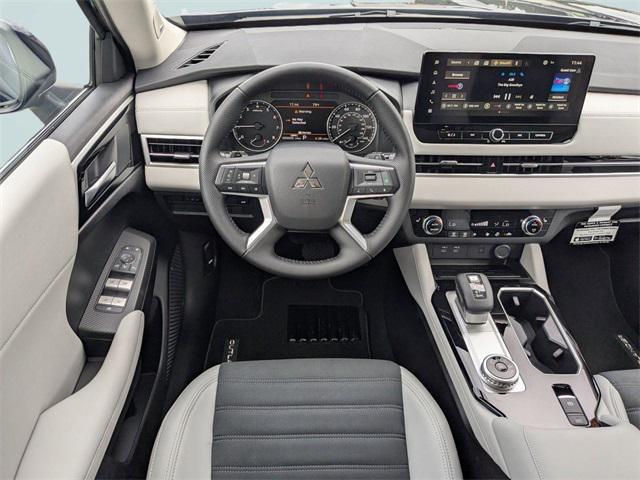 new 2025 Mitsubishi Outlander car, priced at $29,721