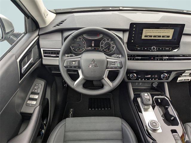 new 2025 Mitsubishi Outlander car, priced at $29,721