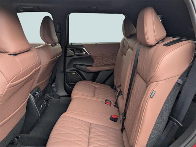 new 2025 Mitsubishi Outlander car, priced at $37,060