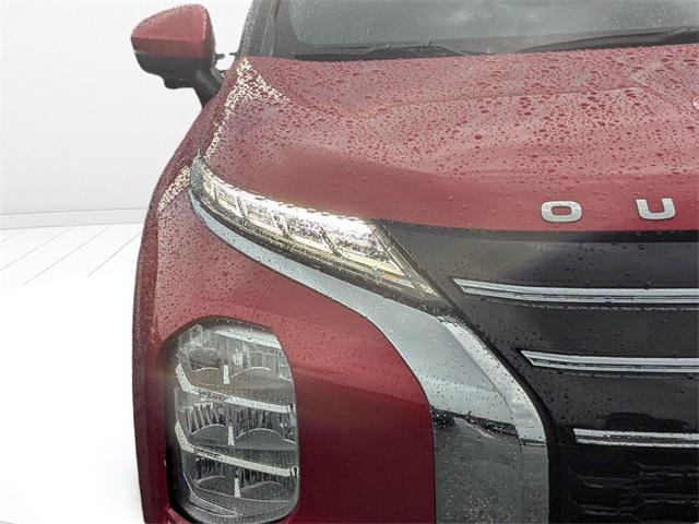 new 2025 Mitsubishi Outlander car, priced at $37,060