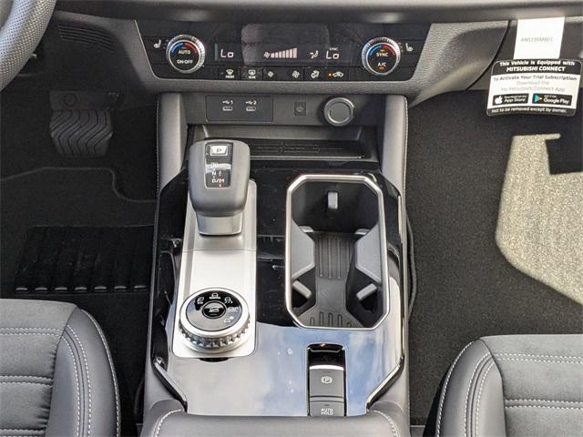 new 2025 Mitsubishi Outlander car, priced at $29,721