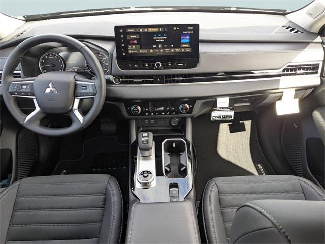 new 2025 Mitsubishi Outlander car, priced at $29,721