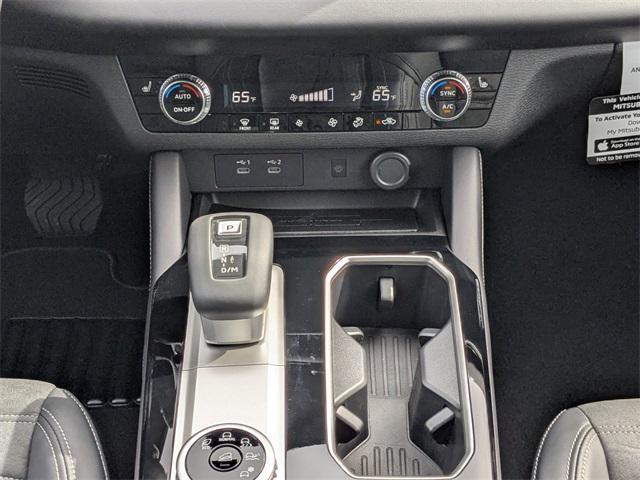 new 2025 Mitsubishi Outlander car, priced at $30,463