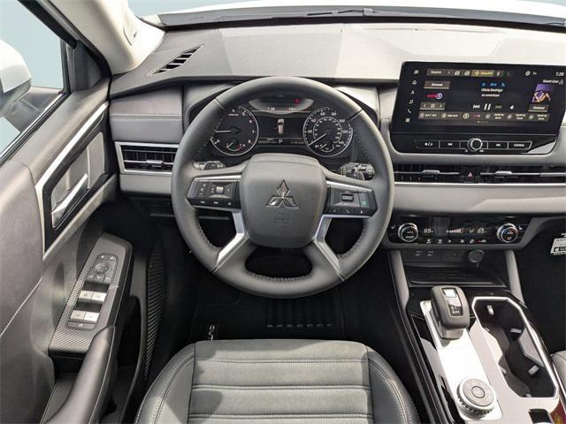 new 2025 Mitsubishi Outlander car, priced at $30,463