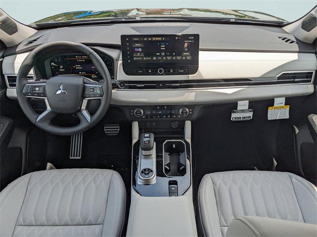 new 2025 Mitsubishi Outlander car, priced at $39,136