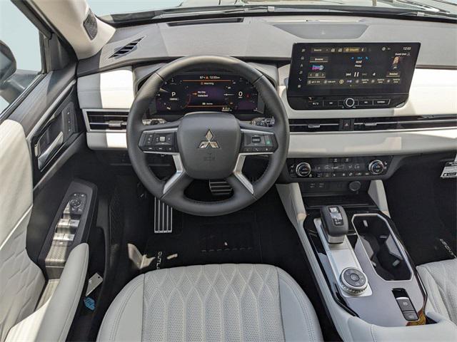 new 2025 Mitsubishi Outlander car, priced at $39,136